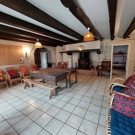 Maison De L'albine Hébergement de vacances Peyrusse-le-Roc